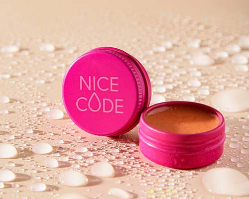 Бальзам для губ Nice code